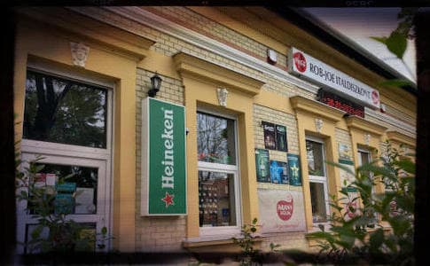 Üzletünk kívülről